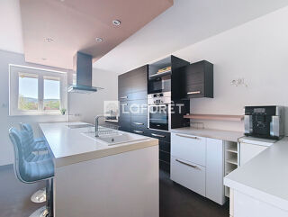  Maison � vendre 8 pi�ces 230 m�