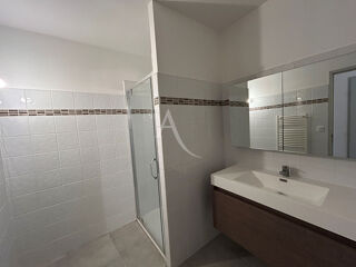  Appartement à louer 5 pièces 110 m²