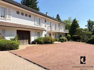  Maison  vendre 7 pices 244 m