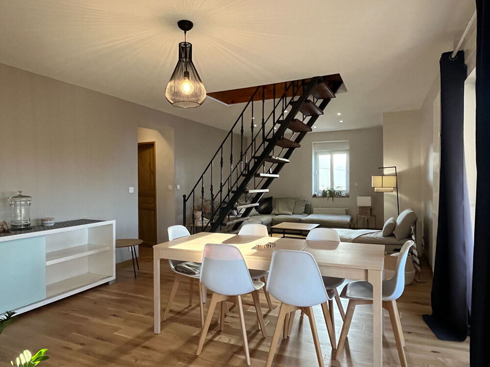 Bourg appart 4 chambres+ bureau avec terrasse