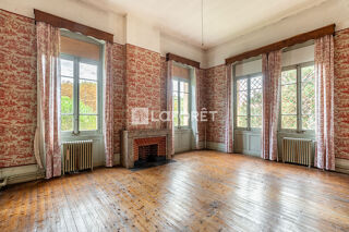  Villa � vendre 15 + pi�ces 450 m�