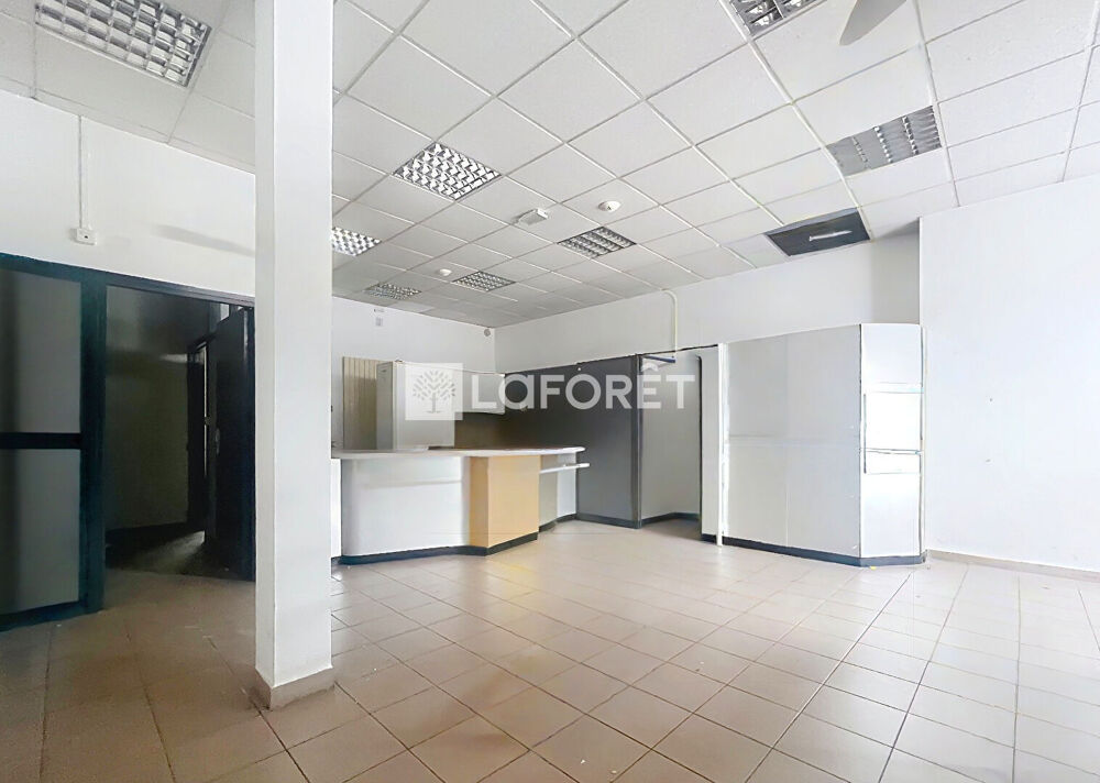 Vente Immeuble CALAIS - IMMEUBLE DE RAPPORT 236 m² - LOCAL COMMERCIAL + APPARTEMENT - COMBLE - CAVE - JARDIN Calais