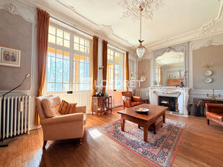  Villa � vendre 9 pi�ces 263 m�