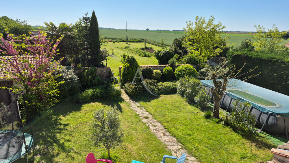 Vente Maison Rare à la vente - Maison bourgeoise de charme en coeur de ville de NANCRAS. Nancras