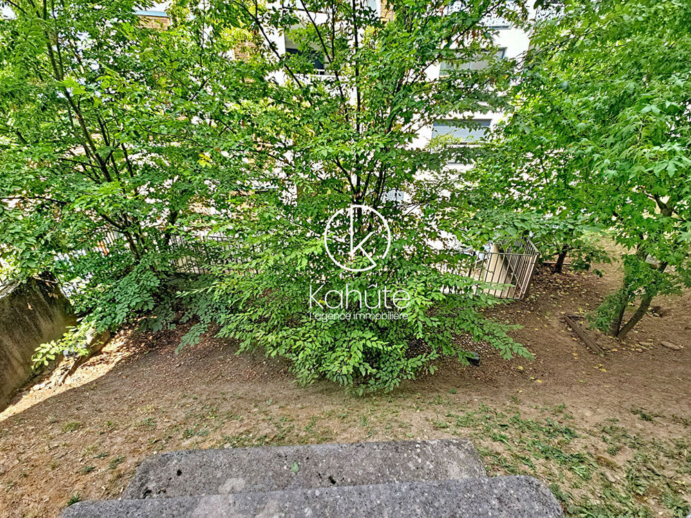 Rez de jardin T3 Plein coeur de Francheville