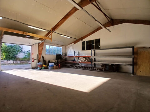 Entrep&ocirc;t / local industriel Brissac Quince 2 pi&egrave;ce(s) 200 m2 820 49320 Brissac loire aubance