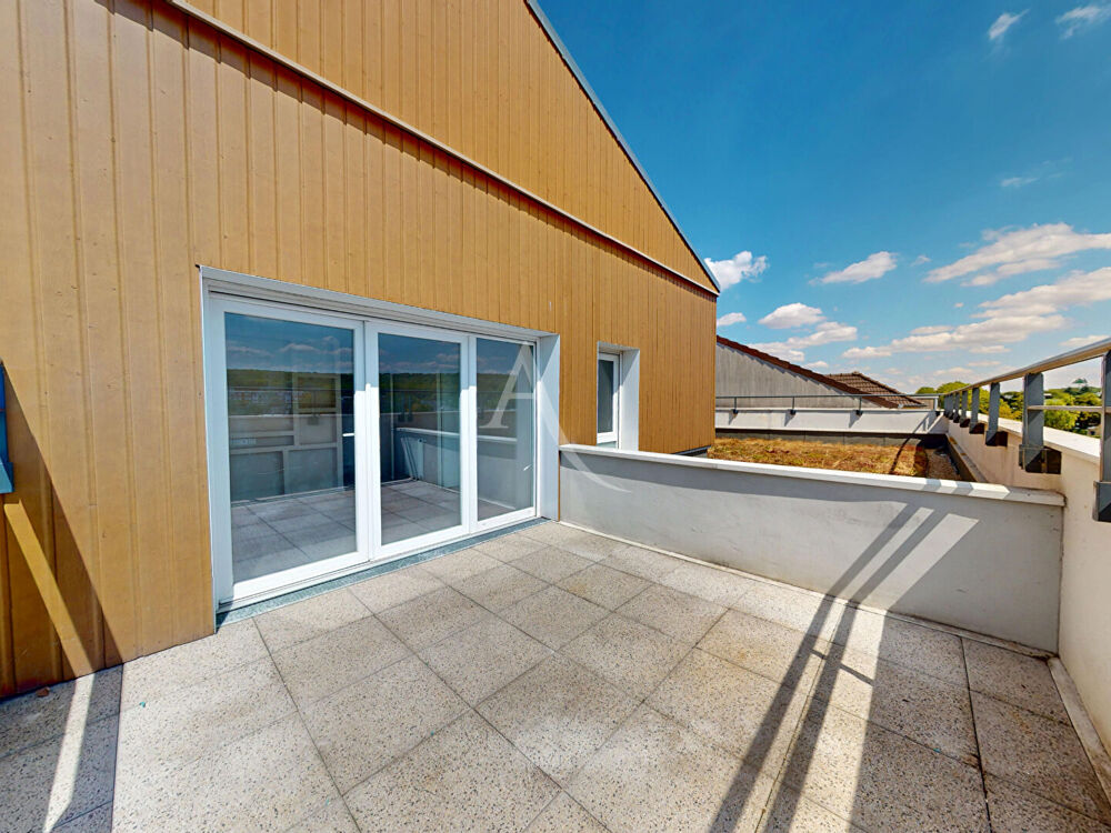 Vente Appartement LIVRY-GARGAN, PENTHOUSE AU DERNIER ÉTAGE AVEC TERRASSE, DOUBLE STATIONNEMENT EN SOUS-SOL ET DPE C Livry gargan