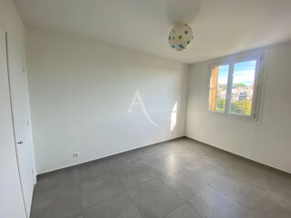  Appartement à louer 3 pièces 56 m²