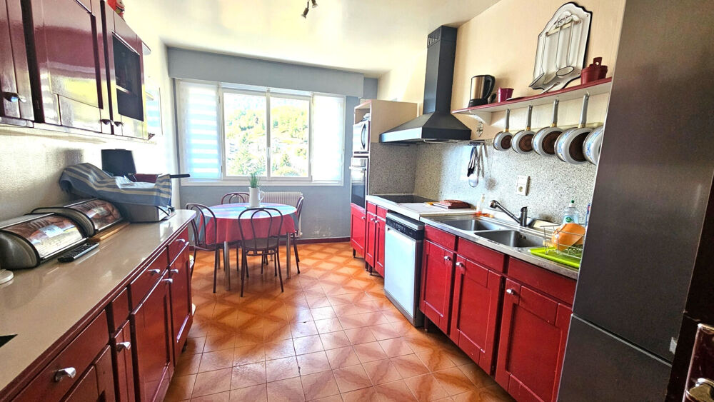 VENTE : appartement de 6 pièces + cuisine (143 m²) avec terrasse, Garage à ALBERTVILLE