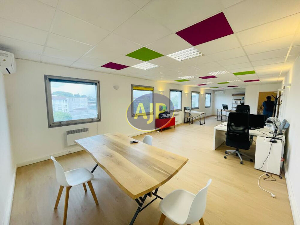   Local commercial St Medard En Jalles 60 m2 Idéal investissement locatif 