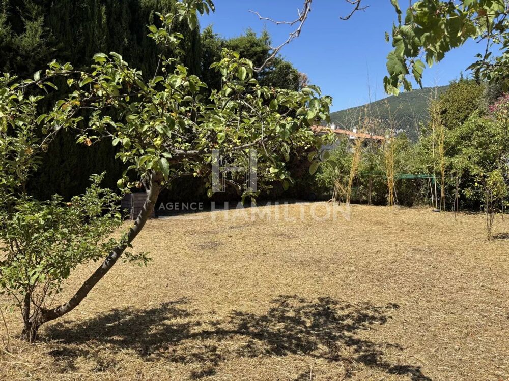 Vente Maison Rare, Charmante Villa à agrandir, piscinable proche Valbonne Grasse