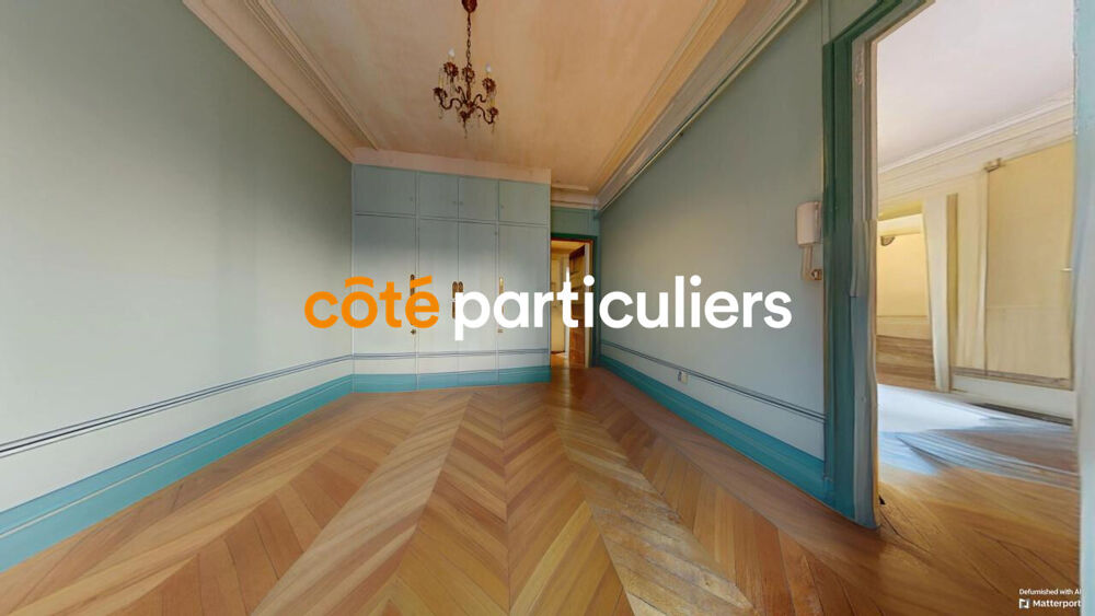  Paris 8