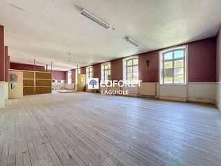  Immeuble à vendre 9 pièces 1144 m²