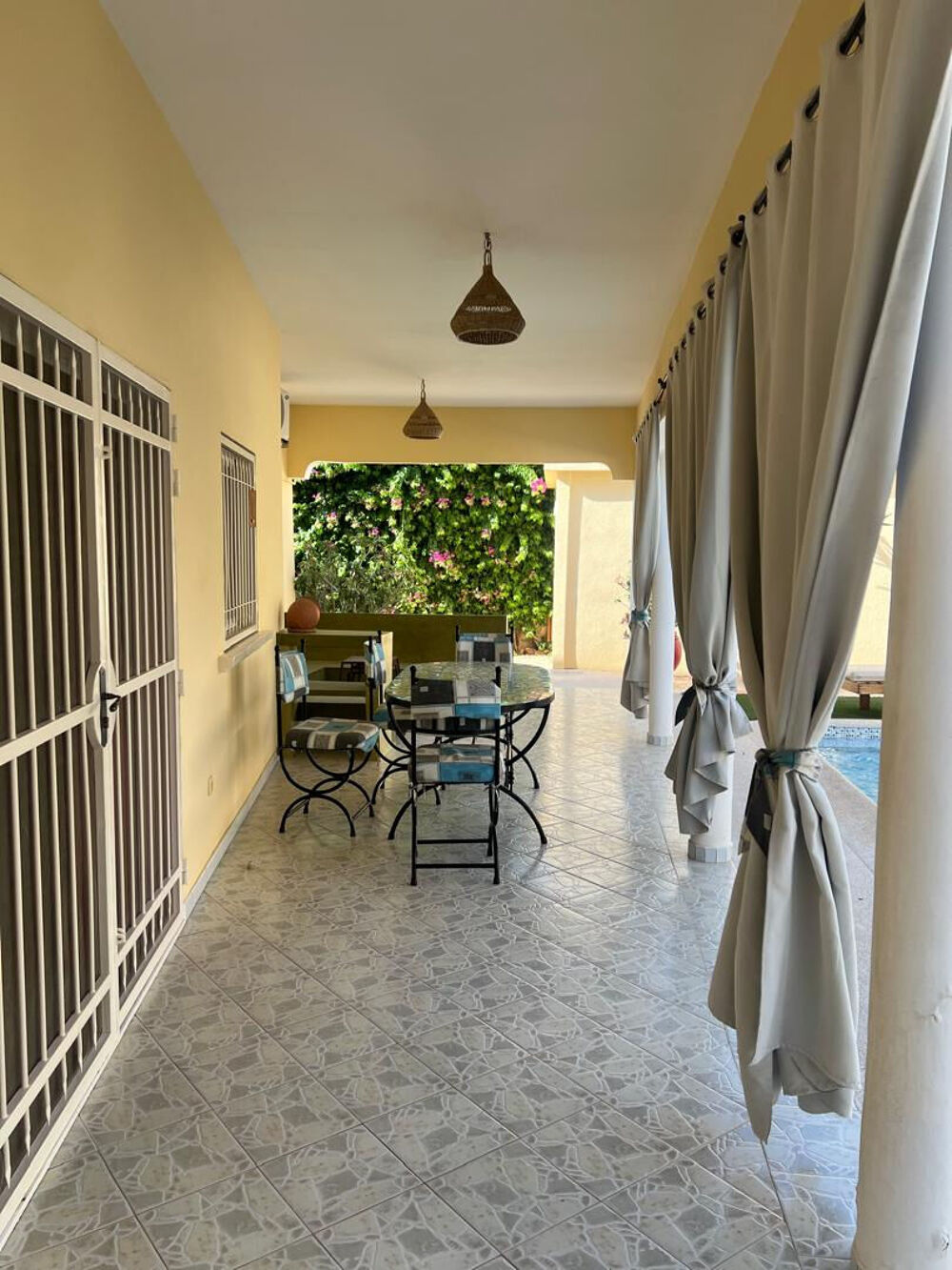 Vente Maison Charmante Villa avec piscine & Titre Foncier au coeur de Saly Saly (Senegal)