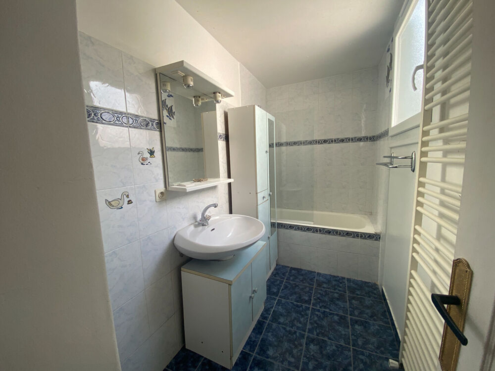 Vente Appartement T2 bis à rénover- Centre -ville- Millau Millau
