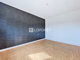  Appartement à louer 3 pièces 76 m²