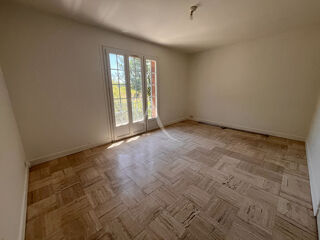  Appartement à louer 2 pièces 57 m²