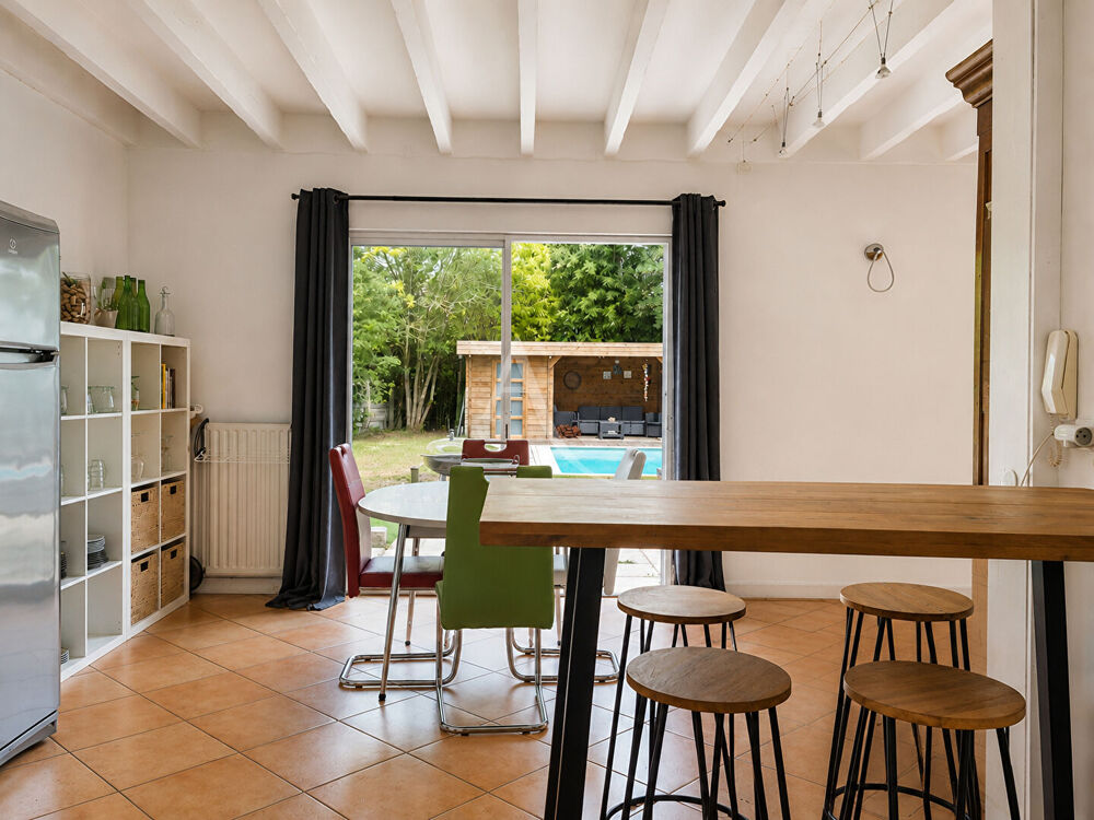 MERIGNAC ARLAC - Maison familiale, 5 chambres avec grand jardin et piscine.