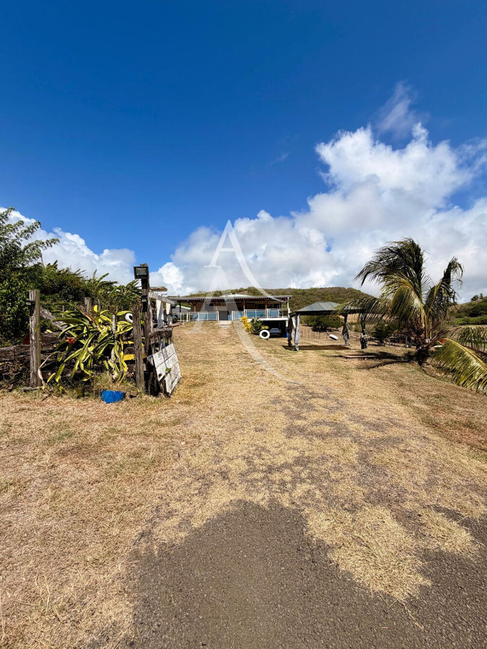 Vente Maison En EXCLUSIVITE: maison T4 + dépendance avec piscine au VAUCLIN. Le vauclin