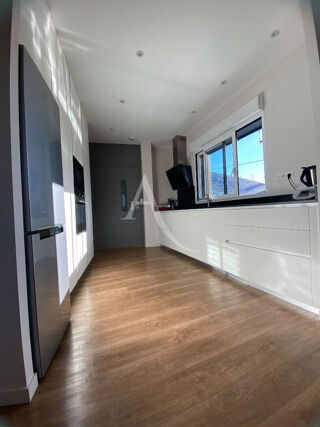  Maison  vendre 8 pices 194 m