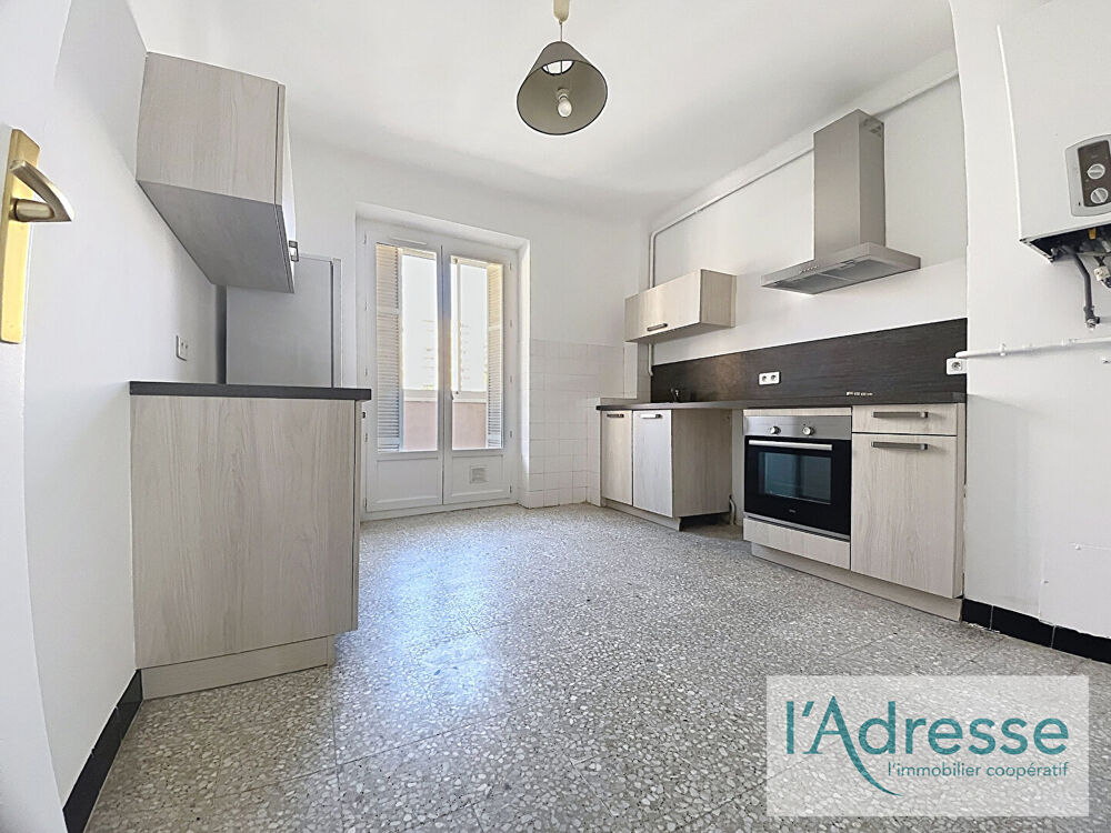 Location Appartement Appartement Ajaccio 3 pièce(s) 84 m2 - Rue Del Pellegrino - vue mer - parking  collectif Ajaccio