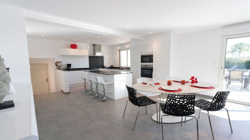 Les Issambres - Villa T6 d'exception, vue mer, piscine, 200 m de la plage