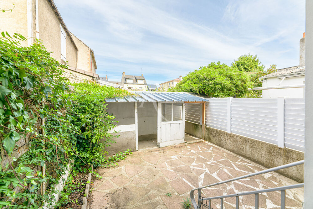 TOURS - UNE MAISON AVEC COUR AU PRIX D'UN APPARTEMENT