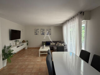  Appartement à louer 5 pièces 100 m²
