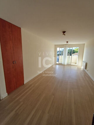  Appartement à louer 3 pièces 65 m²