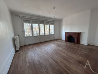  Appartement � louer 3 pi�ces 79 m�