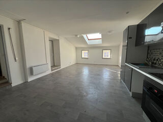  Appartement à louer 3 pièces 75 m²