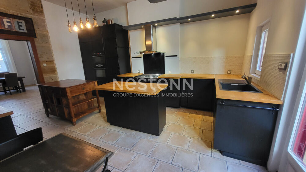 BAR LE DUC Maison centre ville de 215m² sur trois niveaux avec 8 pièces dont 5 chambres