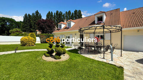   Maison Familiale  Santeny dans un secteur calme Maison - 8 pice(s) - 284 m