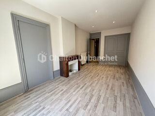  Appartement à louer 2 pièces 63 m²