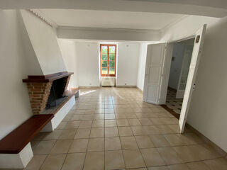  Maison à louer 7 pièces 251 m²