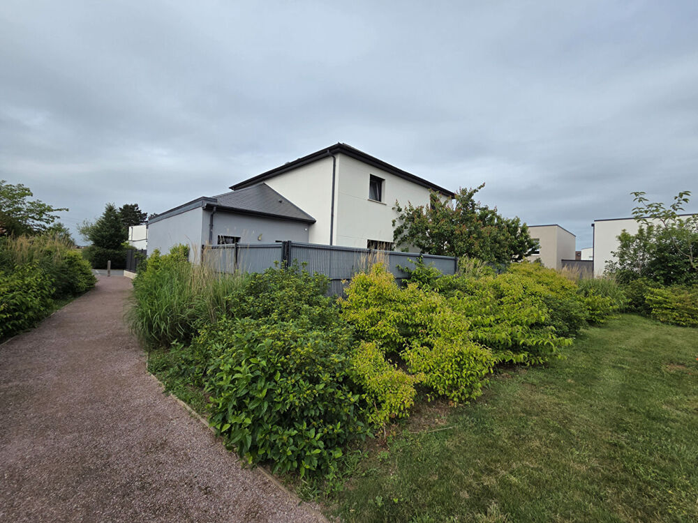 Maison contemporaine de 6 pièces principales