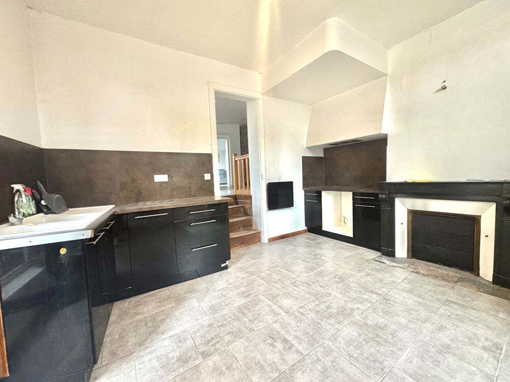 À VENDRE - APPARTEMENT EN CENTRE VILLE COMPRENANT UNE SURFACE HABITABLE DE 59,33m2