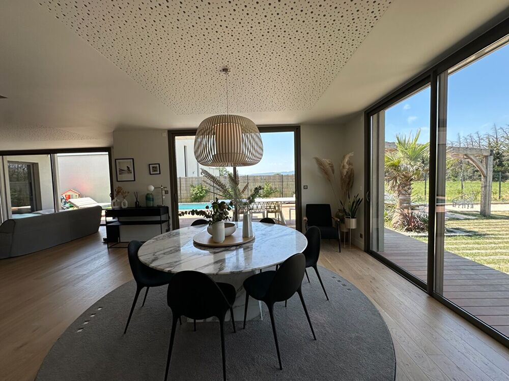 � vendre  Maison Mont�limar (26200)