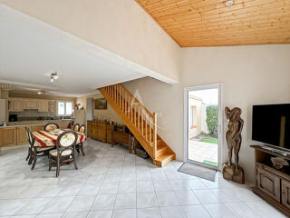  Maison  vendre 5 pices 104 m