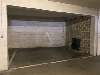  Parking / Garage  louer 1 pice 