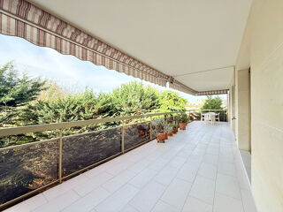  Appartement  vendre 4 pices 142 m