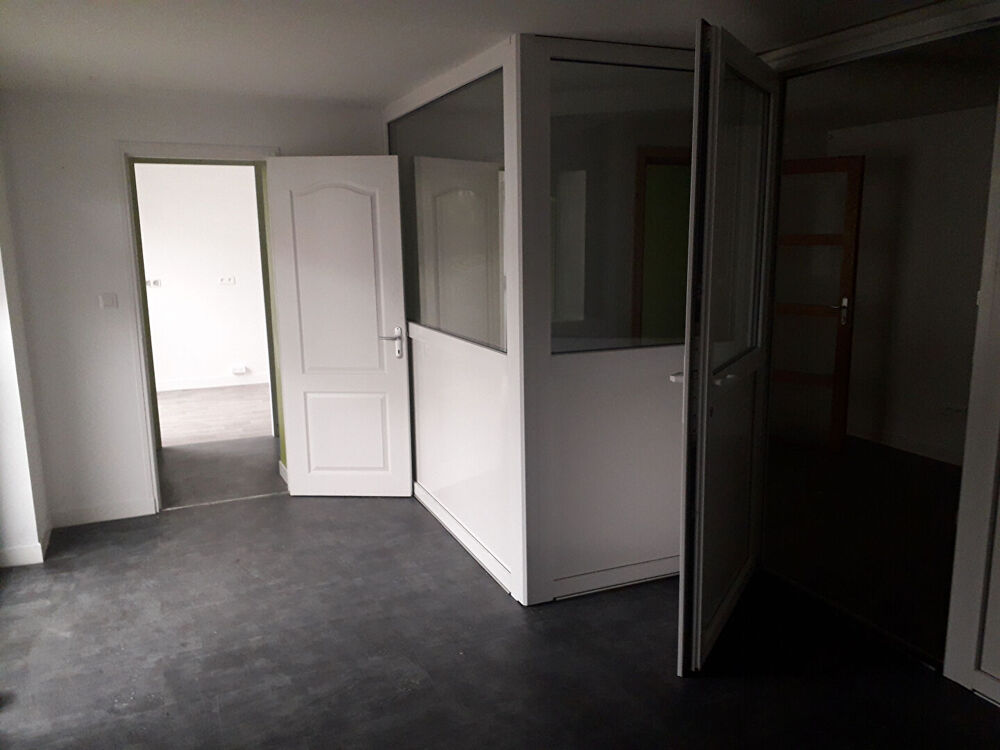   250 M² ACTIVITES Beure