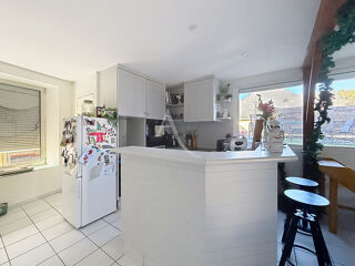  Appartement à louer 4 pièces 110 m²