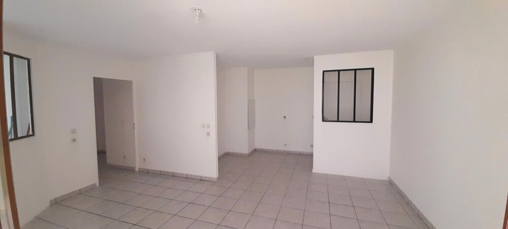 RDJ APPARTEMENT T4.Terrasse et jardin. Garage