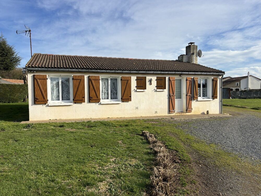Bungalow de trois chambres dans un village paisible près de Ruffec