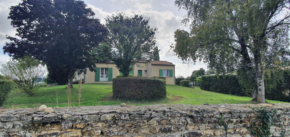 Propriété 7 pièce(s) 125 m2 avec piscine et 50 m2 dépendances