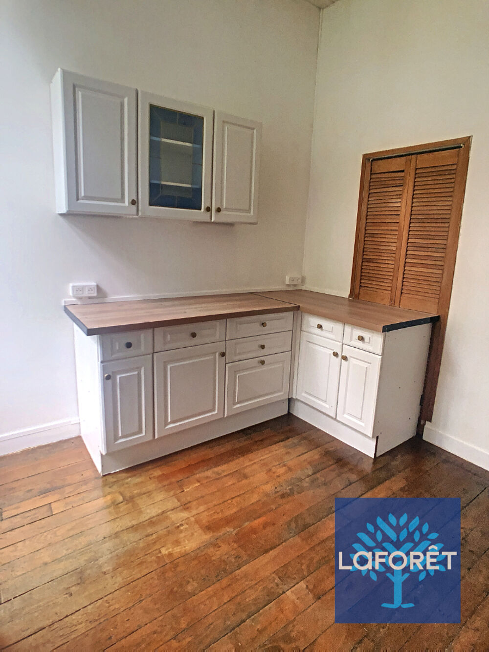 Location Appartement A LOUER - CHATEAU DE LA MICHAUDIERE Guigneville sur essonne