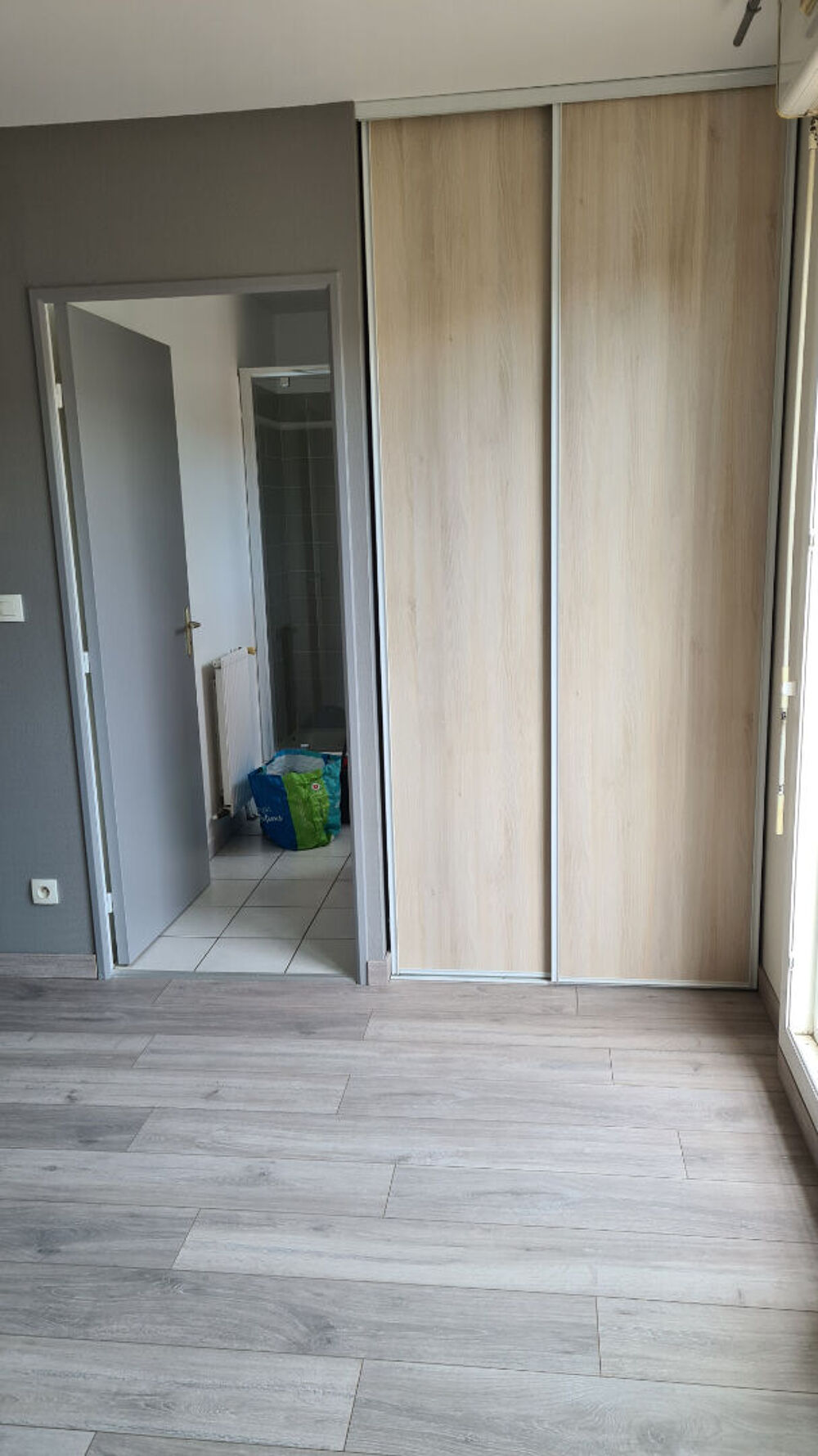Location Appartement Studio 25m2 centre-ville Évreux avec parking Évreux
