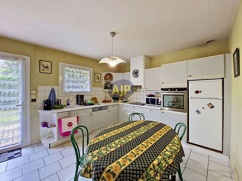 Vente Maison A  vendre maison familiale de  113m² - secteur Pape Clément - Proche de toutes les commodités Pessac