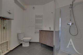  Appartement à louer 2 pièces 42 m²